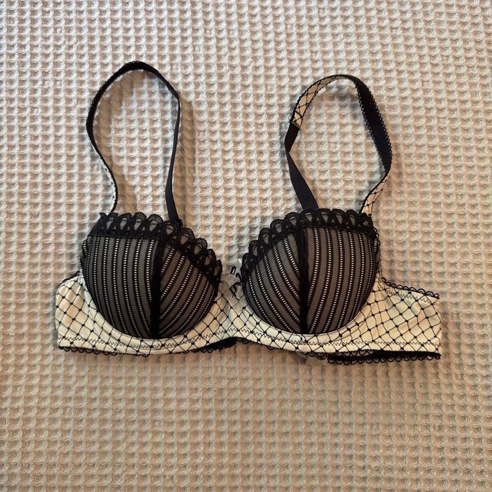 b.tempt'd by Wacoal B.wow'd Pinstripe Mesh Push-Up Bra 32B